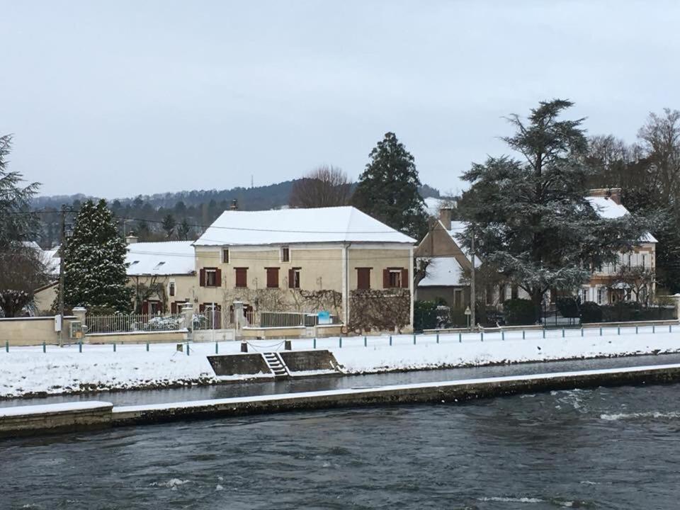 Entre Canal Et Vignes Bed and Breakfast Escolives-Sainte-Camille Exterior foto